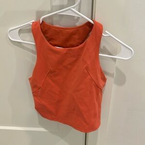 Cute Lululemon cropped tank top